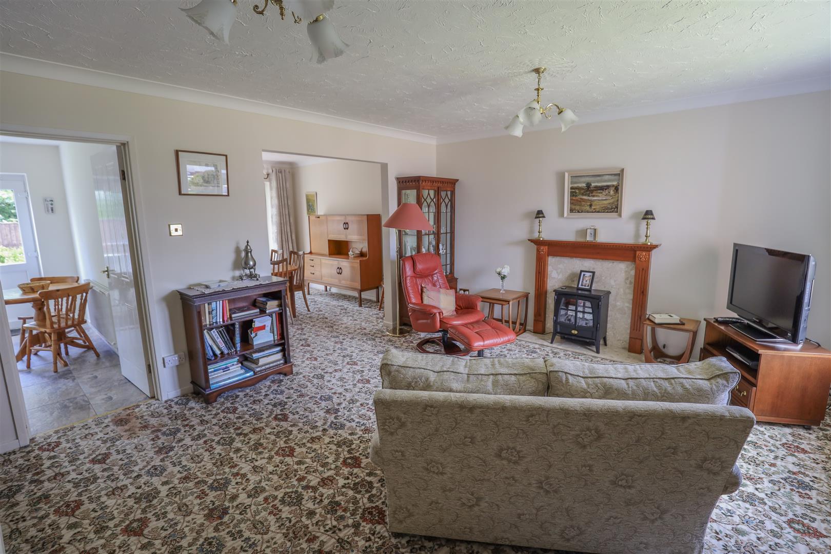 24 Middlegate Court, Cowbridge, Vale Of Glamorgan, CF71 7EF